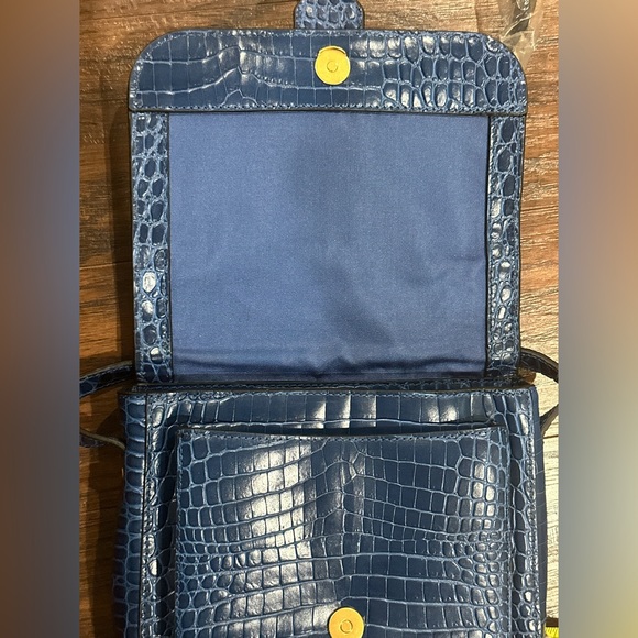 Banana Republic Blue & Gold Purse - Picture 5 of 15
